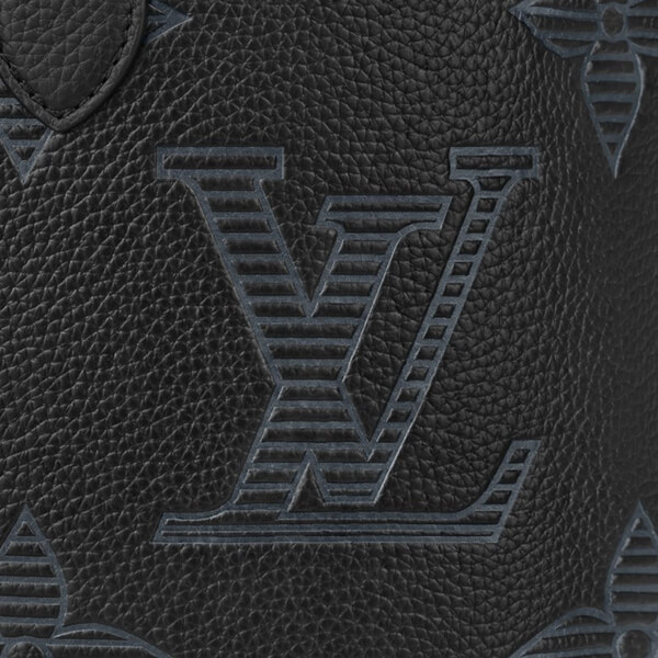 ルイヴィトン スーパーコピーカバヴォワヤージュ NV トリヨンシャドウ M57290 収納力抜群